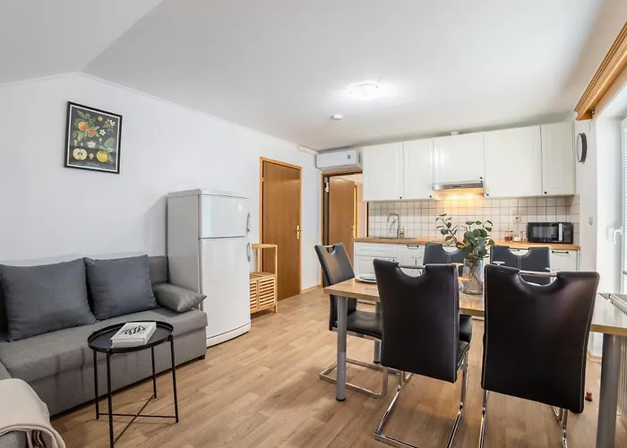 アパート Orel モジリェ